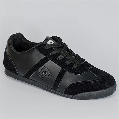 pierre cardin tekkies.